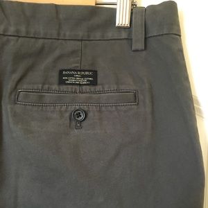 34x34 Banana Republic Aiden Chino